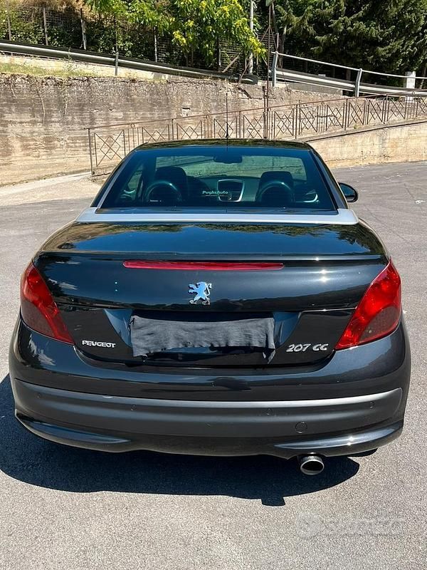Usata Peugeot 207 CC 110 CV (80 kW) 2007 Nero Cabrio