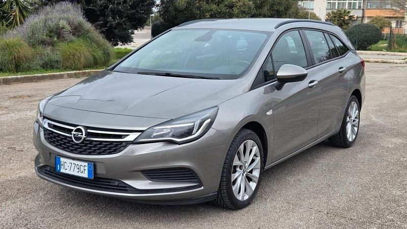 Usata Opel Astra Innovation 104 CV (76 kW) 2017 Grigio Station wagon
