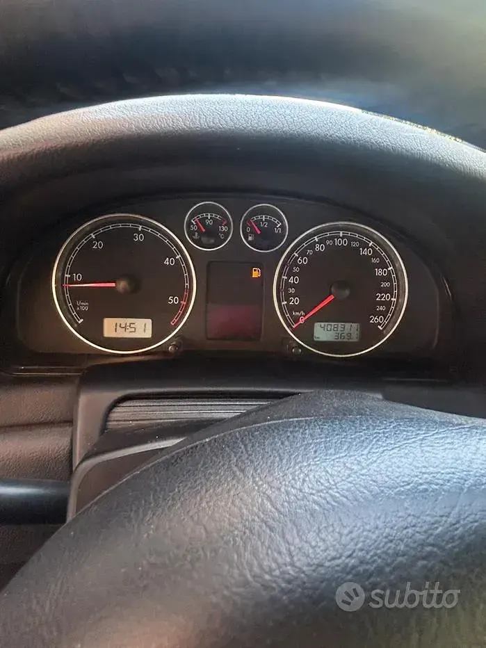 Usata VW Passat 130 CV (95 kW) 2001 Grigio Station wagon