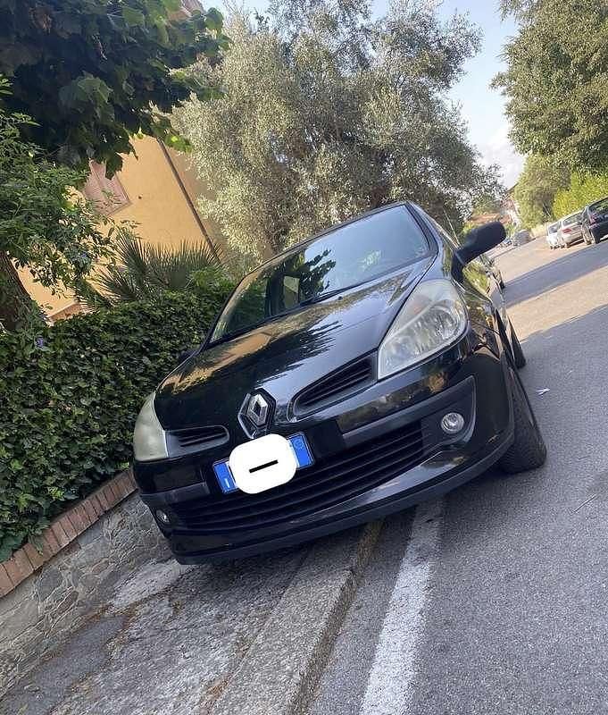 Usata Renault Clio III 75 CV (55 kW) 2007 Berlina