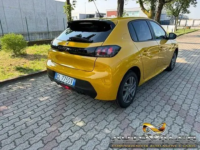 Usata Peugeot 208 102 CV (75 kW) 2022 Giallo Utilitaria