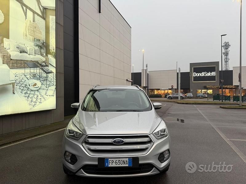 Usata Ford Kuga Business Edition 120 CV (88 kW) 2018 Grigio SUV