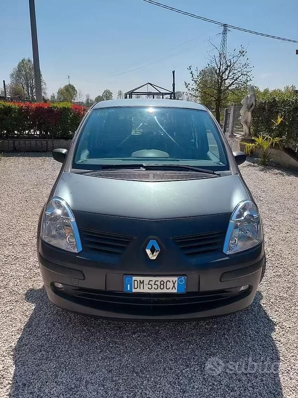 Usata Renault Modus 70 CV (51 kW) 2008 Grigio Monovolume
