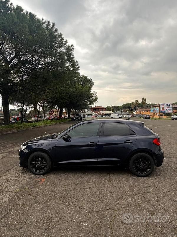 Usata Audi A1 Sportback Ambiente 116 CV (85 kW) 2019 Blu/azzurro Utilitaria