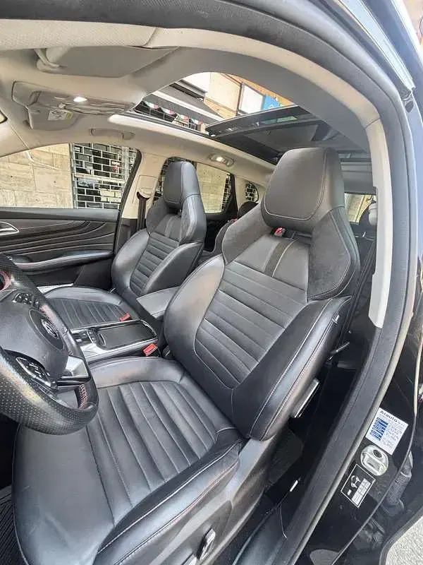Usata MG HS Luxury 162 CV (119 kW) 2023 SUV