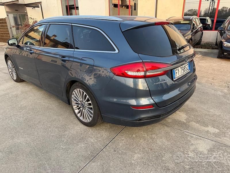 Usata Ford Mondeo Business Edition 187 CV (137 kW) 2020 Blu Station wagon