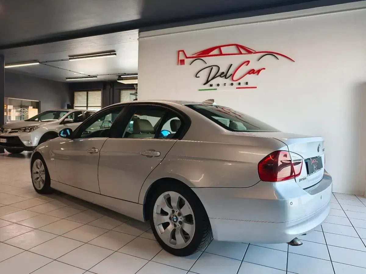 Usata BMW 320 163 CV (119 kW) 2005 Argento Berlina