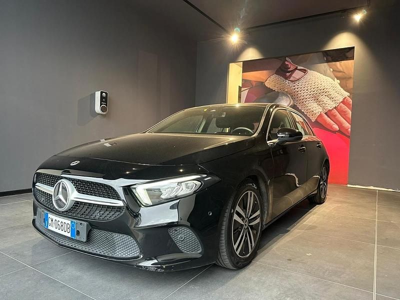 Usata Mercedes A200 Executive 150 CV (110 kW) 2022 Nero Utilitaria