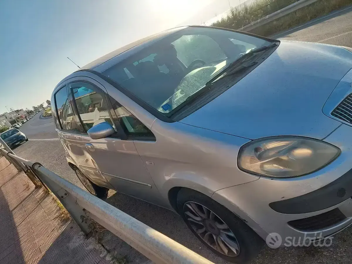 Usata Lancia Musa 69 CV (50 kW) 2005 Grigio Monovolume