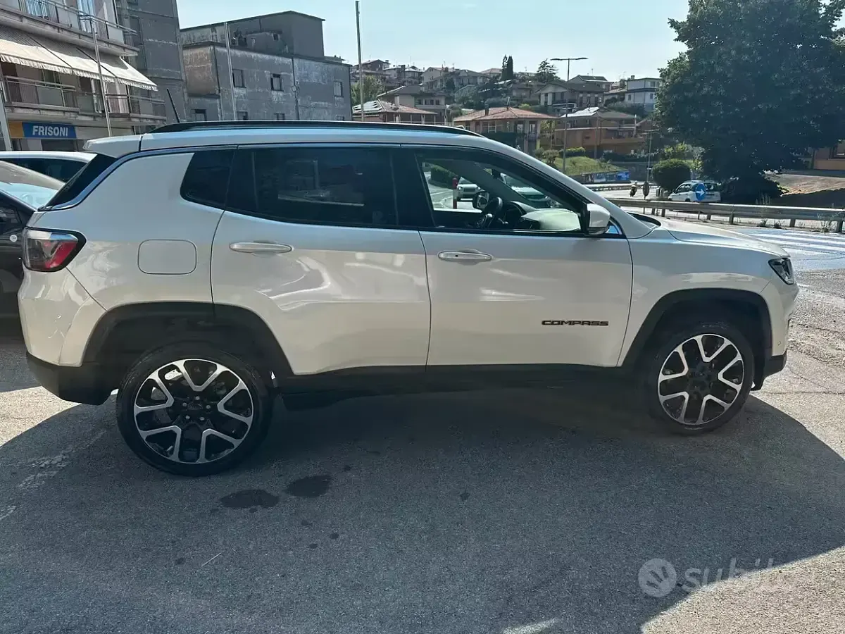 Usata Jeep Compass Limited 170 CV (125 kW) 2018 Bianco SUV