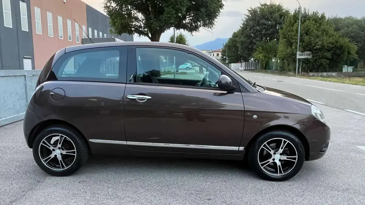 Usata Lancia Ypsilon 75 CV (55 kW) 2010 Utilitaria