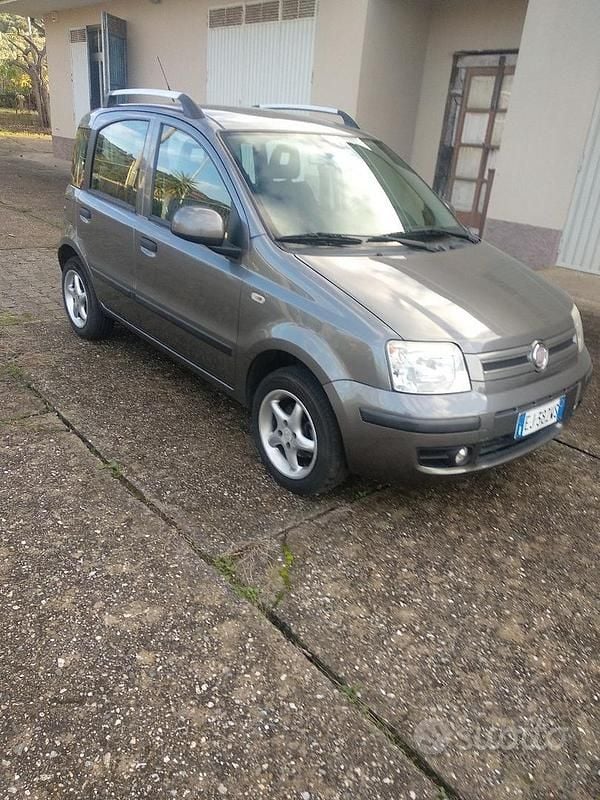 Usata Fiat Panda 75 CV (55 kW) 2011 Grigio Utilitaria