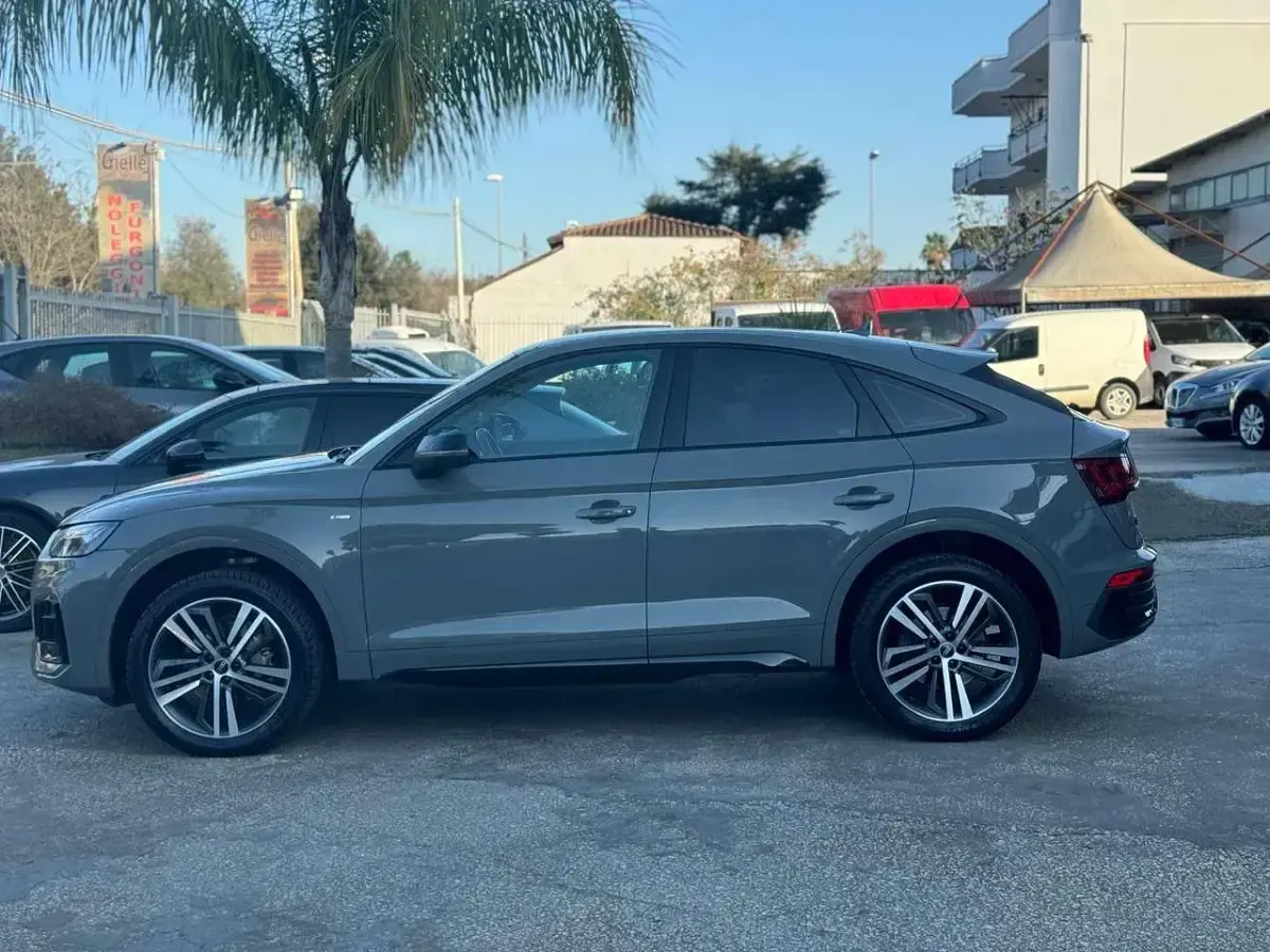 Usata Audi Q5 Sportback S-line plus 204 CV (150 kW) 2021 Grigio SUV