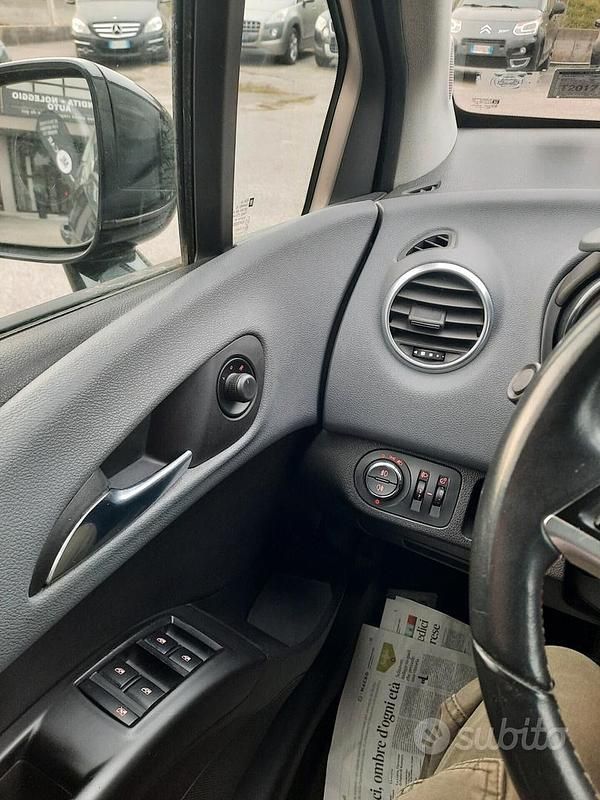 Usata Opel Meriva 110 CV (80 kW) 2014 Nero Monovolume