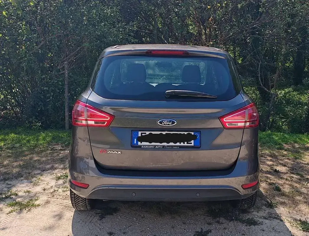 Usata Ford B-MAX Business Edition 90 CV (66 kW) 2016 Grigio Monovolume