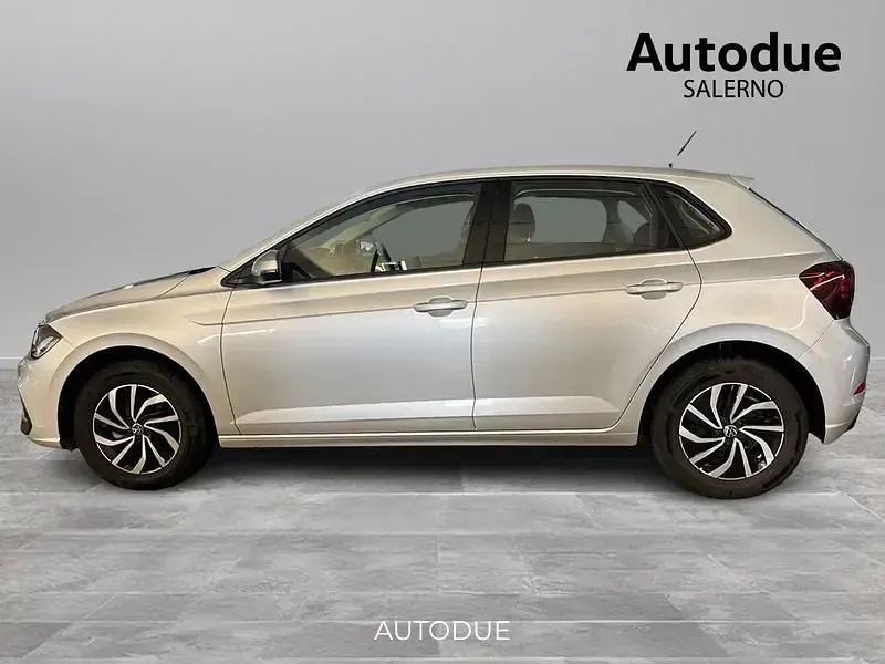Usata VW Polo Life 95 CV (69 kW) 2025 Reflex silver metallizzato Utilitaria