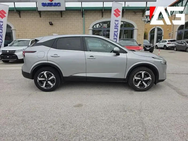 Usata Nissan Qashqai N-Connecta 140 CV (102 kW) 2023 Grigio SUV