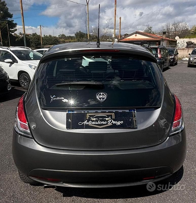 Usata Lancia Ypsilon S 95 CV (69 kW) 2015 Grigio Utilitaria