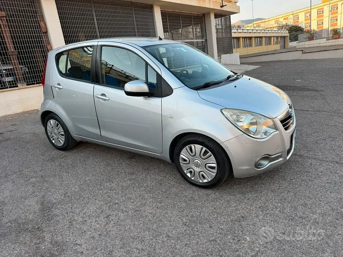 Usata Opel Agila 90 CV (66 kW) 2007 Grigio Berlina