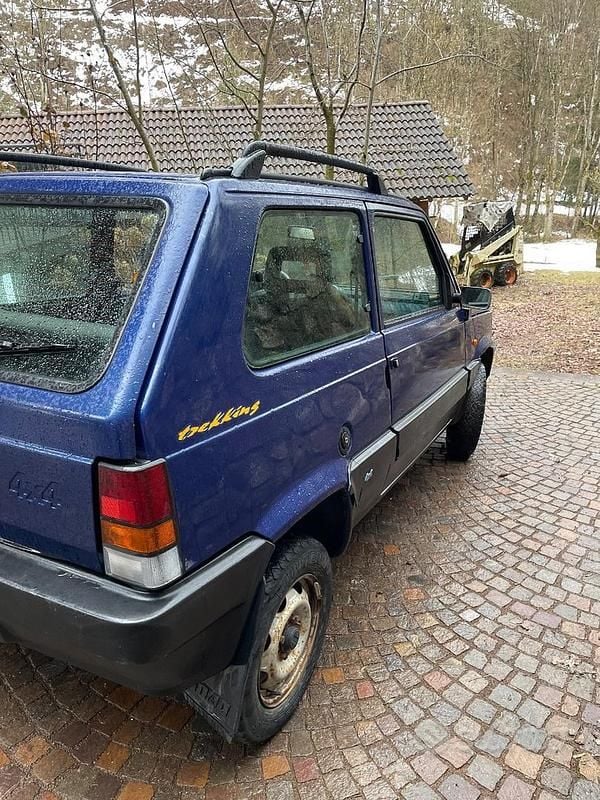 Usado Fiat Panda 4x4 Trekking 54 CV (39 kW) 1999 Azul Utilitario