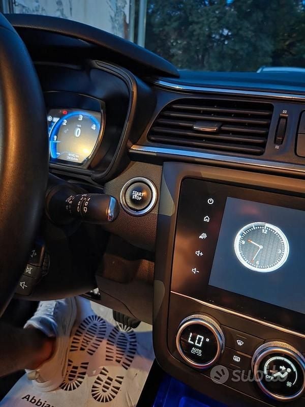 Usata Renault Kadjar 116 CV (85 kW) 2020 Blu SUV