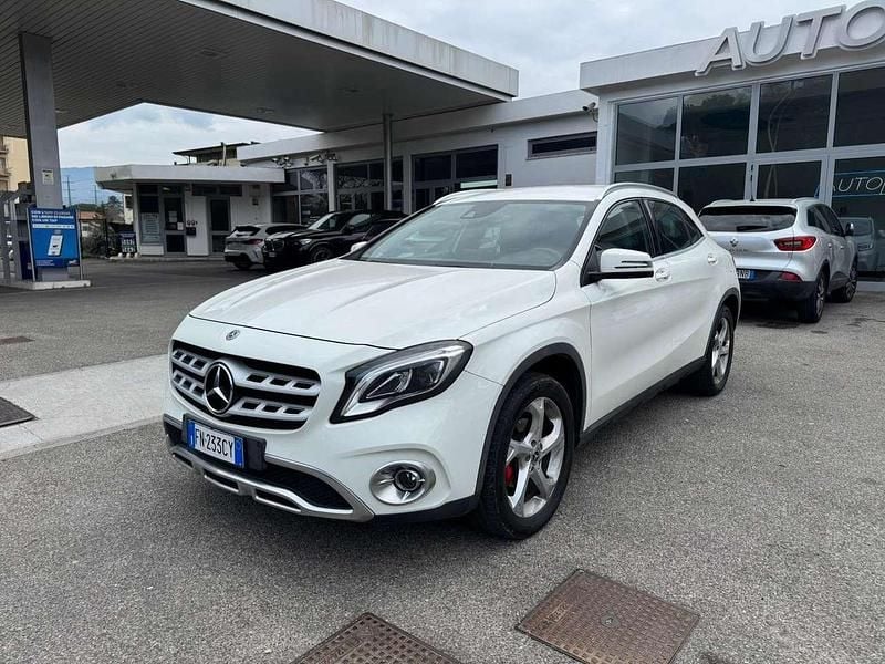 Usata Mercedes GLA200 Premium 136 CV (100 kW) 2018 Bianco SUV
