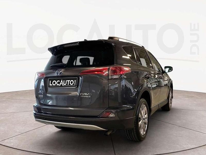 Usata Toyota RAV4 Hybrid Lounge 197 CV (144 kW) 2017 Grigio SUV