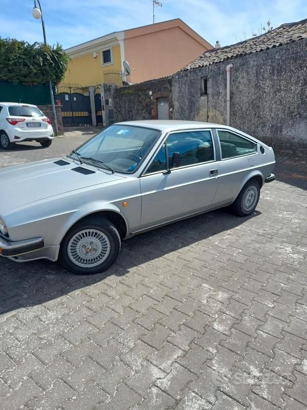 Usata Alfa Romeo Sprint Sprint 67 CV (49 kW) 1970 Grigio Coupé