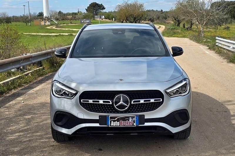 Usata Mercedes GLA220 Edition 190 CV (139 kW) 2023 Argento SUV