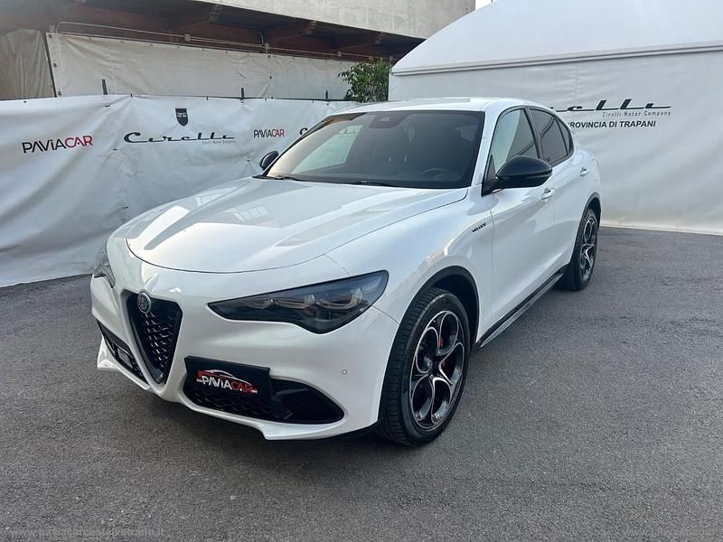 Usata Alfa Romeo Stelvio Veloce 210 CV (154 kW) 2024 Bianco SUV