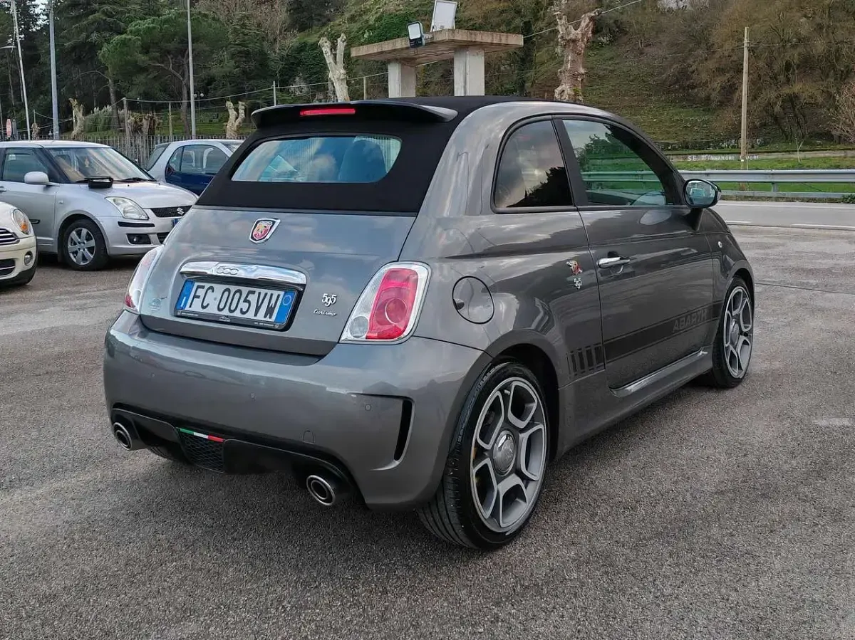 Usata Abarth 595C Turismo 159 CV (116 kW) 2016 Grigio Cabrio