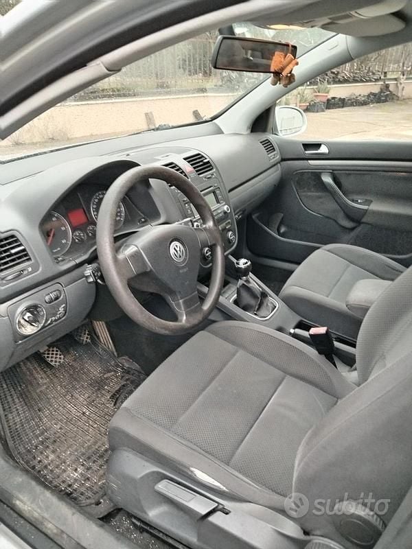 Usata VW Golf IV 2005 Grigio Berlina