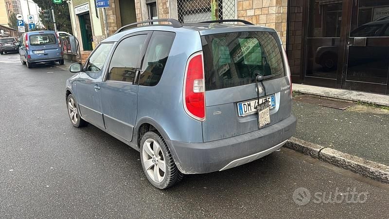 Usata Skoda Roomster 80 CV (58 kW) 2007 Grigio Monovolume