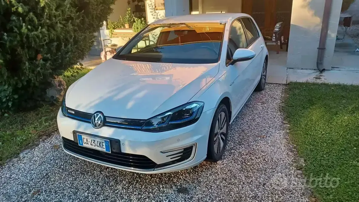 Usata VW e-Golf 36 kW (49 CV) 2020 Bianco Utilitaria