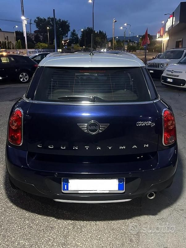 Usata Mini Cooper D Countryman Business 116 CV (85 kW) 2016 Marrone SUV