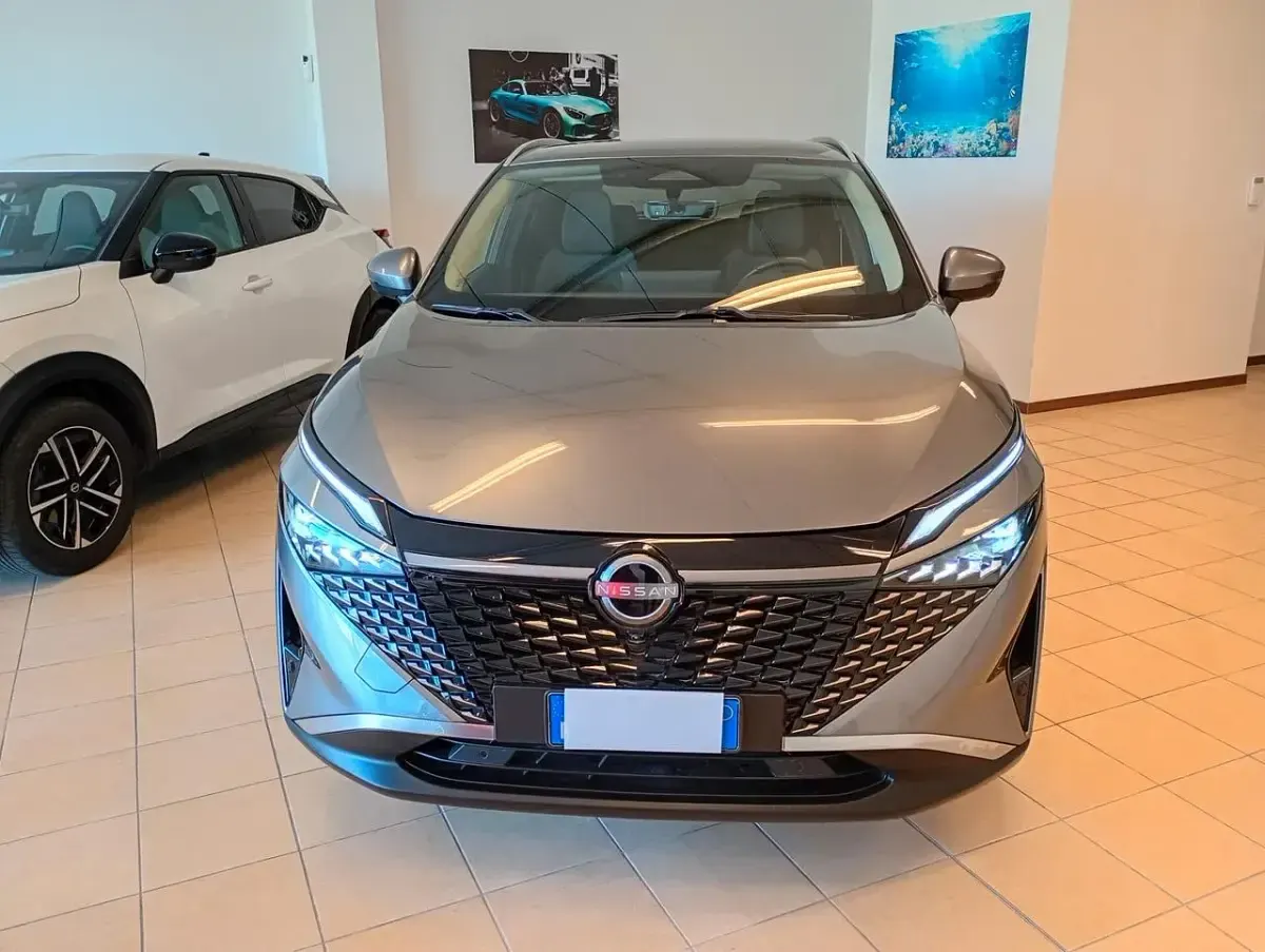 Usata Nissan Qashqai N-Connecta 140 CV (102 kW) 2025 Grigio SUV
