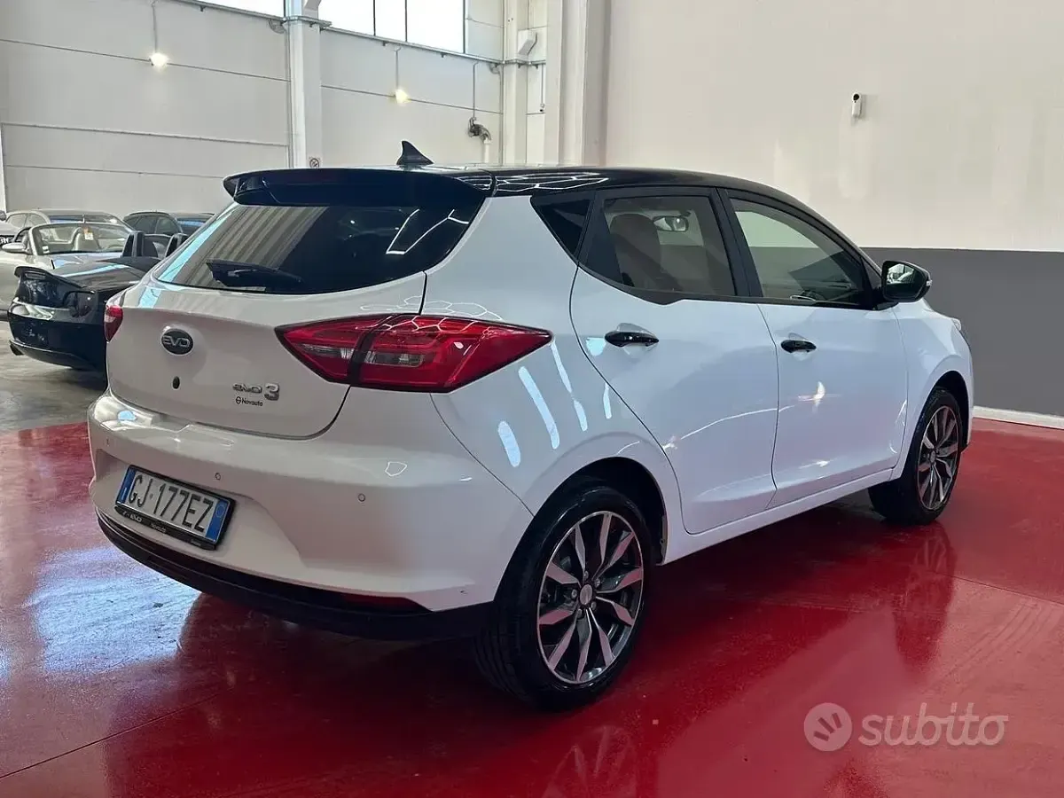 Usata EVO Evo 3 107 CV (78 kW) 2022 Bianco SUV
