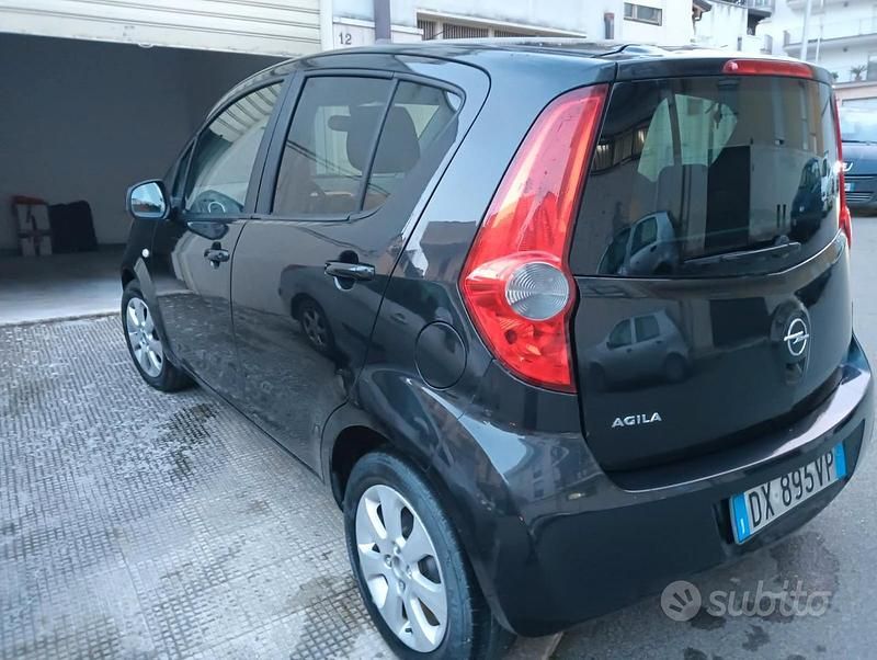 Usata Opel Agila Enjoy 86 CV (63 kW) 2009 Nero Utilitaria