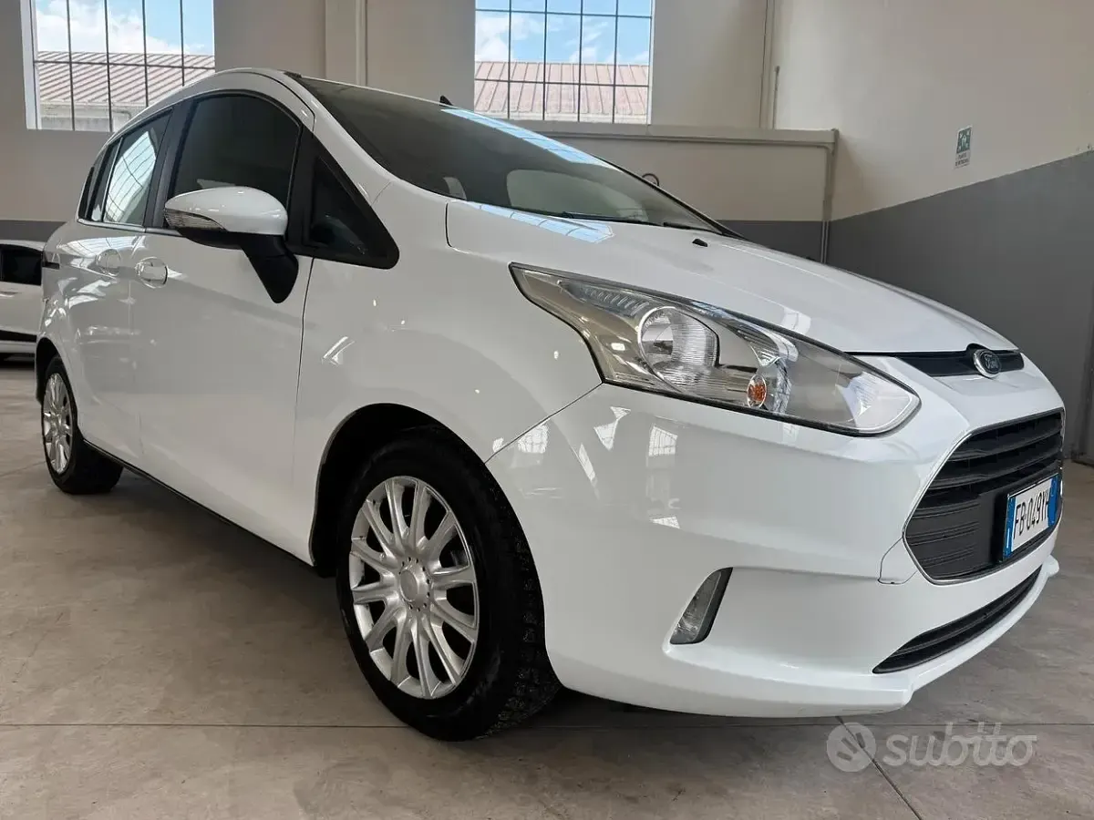 Usata Ford B-MAX 100 CV (73 kW) 2016 Bianco Monovolume
