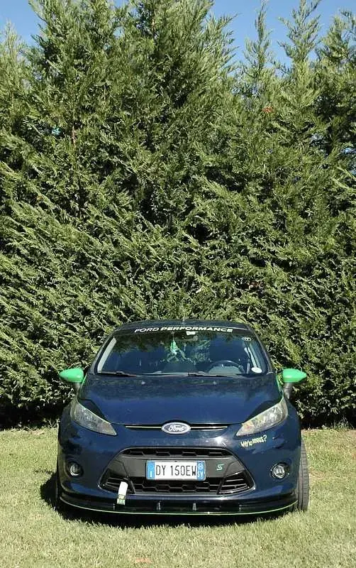 Usata Ford Fiesta 82 CV (60 kW) 2009 Bluazzurro Berlina