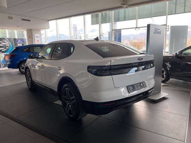 Usata Ford Capri Extended Range 210 kW (286 CV) 2024 Bianco SUV