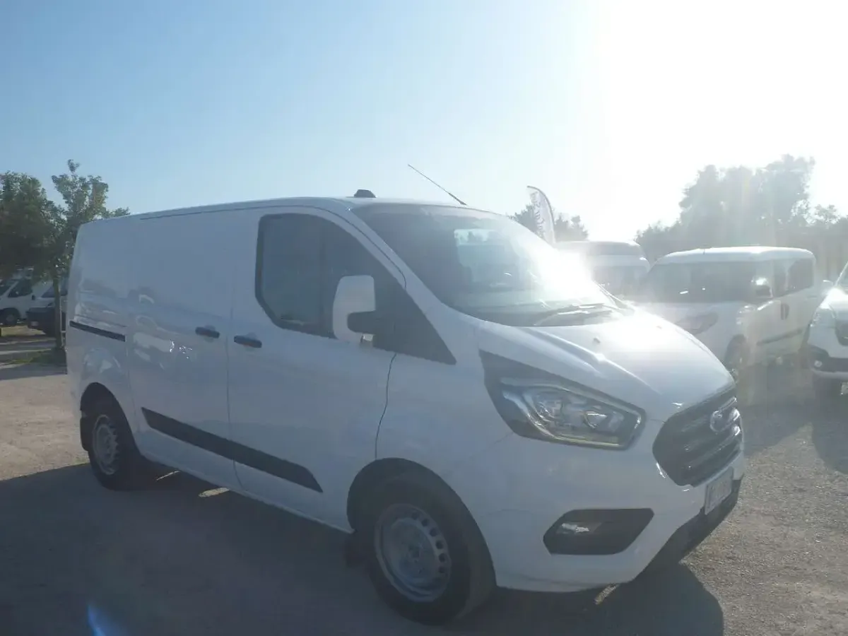 Usata Ford Transit Custom 131 CV (96 kW) 2024 Bianco Furgone