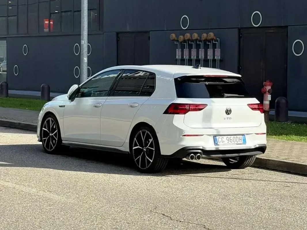 Usata VW Golf VIII GTD 200 CV (147 kW) 2021 Bianco Berlina
