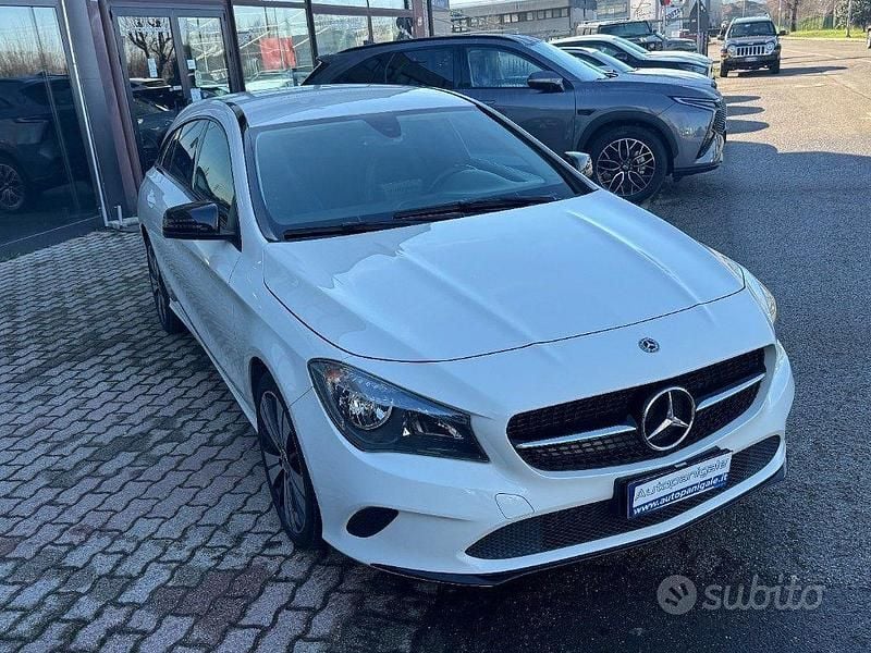 Usata Mercedes CLA200 136 CV (100 kW) 2017 Bianco Station wagon