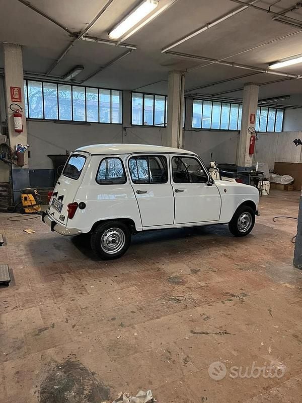 Usata Renault R4 33 CV (24 kW) 1992 Utilitaria