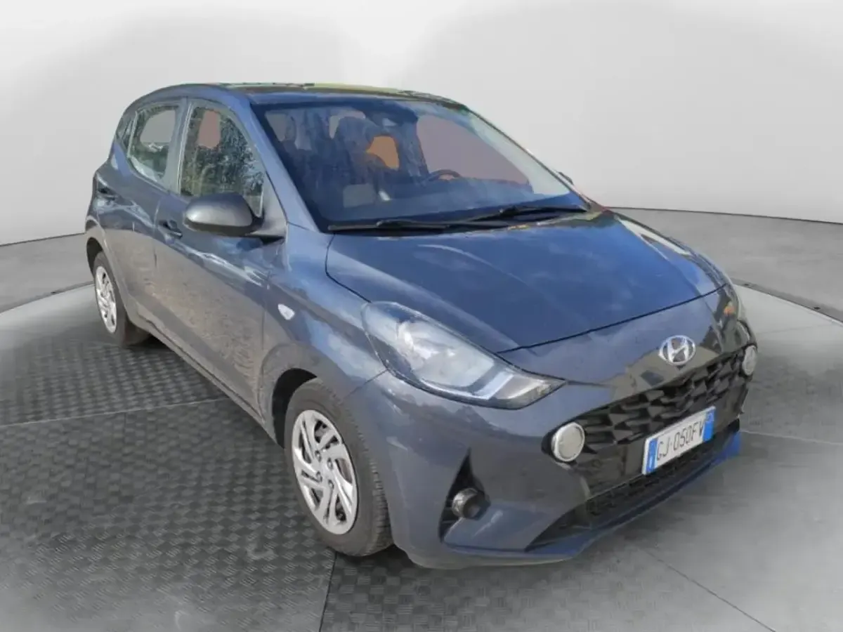 Usata Hyundai i10 Advanced Plus 67 CV (49 kW) 2022 Grigio Utilitaria