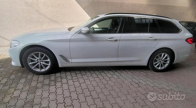 Usata BMW 520 Efficient Dynamics 190 CV (139 kW) 2018 Bianco Station wagon