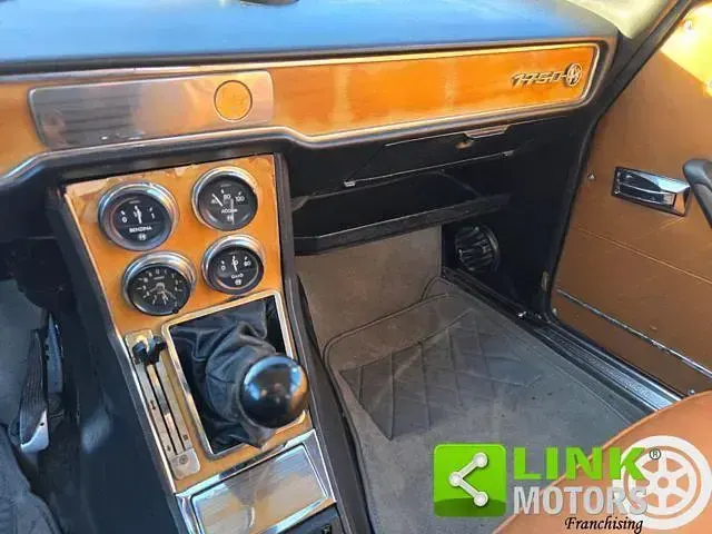 Usata Alfa Romeo 1750 118 CV (86 kW) 1972 Grigio Berlina