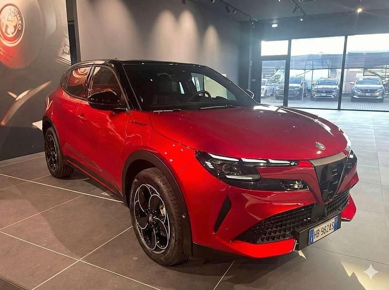 Nuova Alfa Romeo GT Junior 136 CV (100 kW) 2026 Rosso Berlina