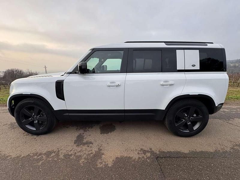 Usata Land Rover Defender SE 200 CV (147 kW) 2023 Fuji white SUV